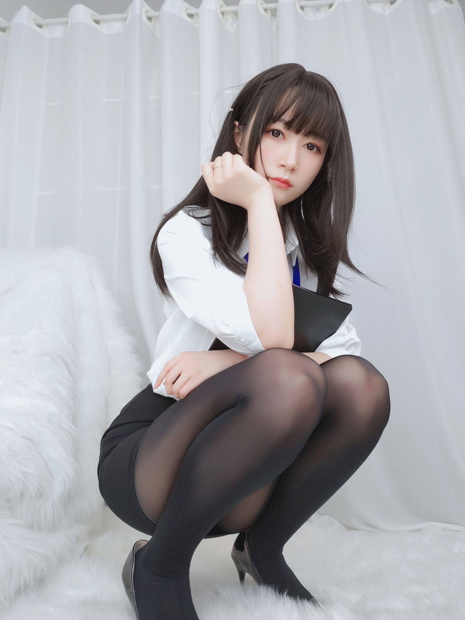 Coser小姐姐白银81–制服写真插图
